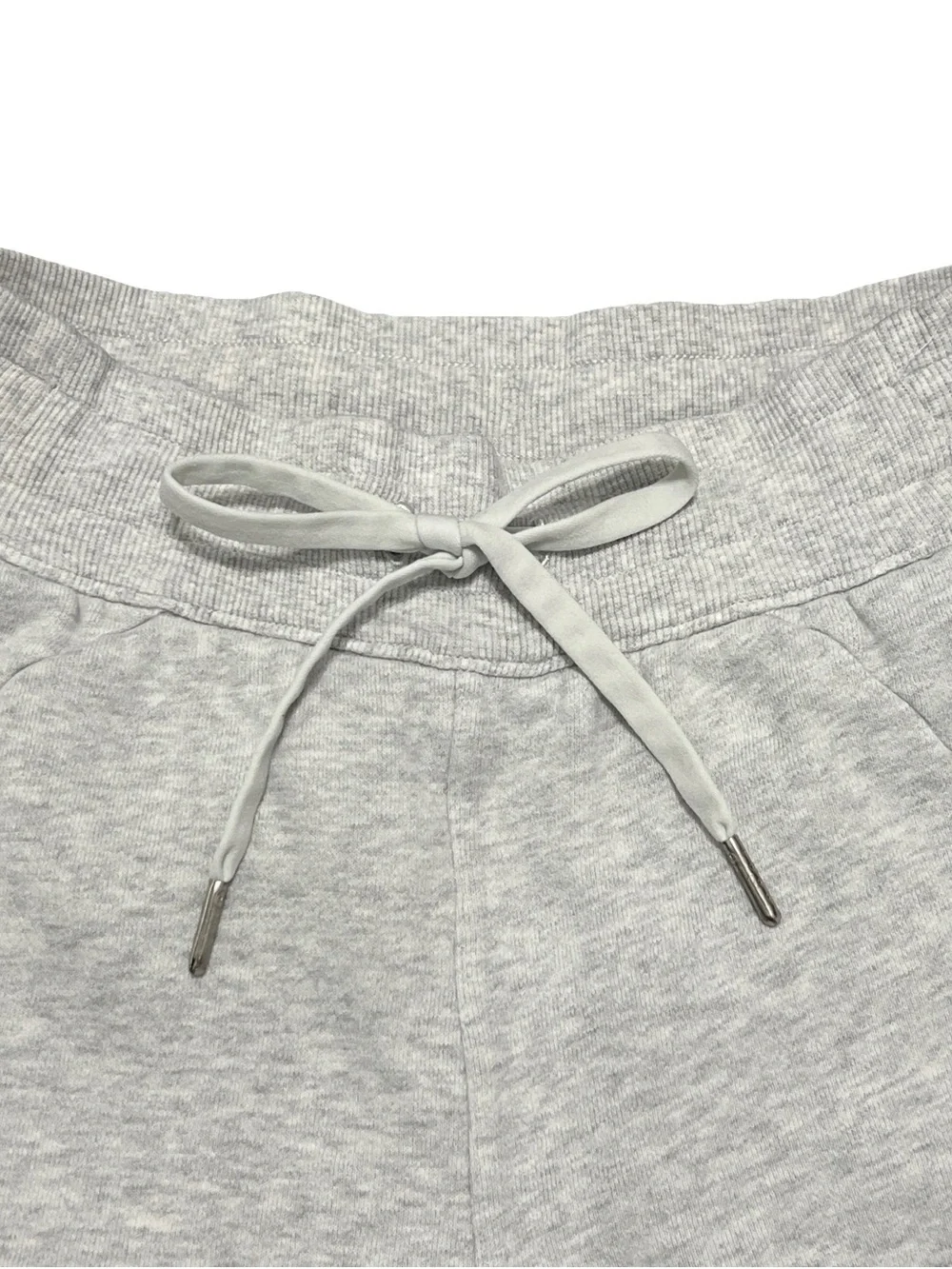 Lululemon Scuba High-Rise Jogger | Full Length | Size 2 | Flaw Shown In Photos *